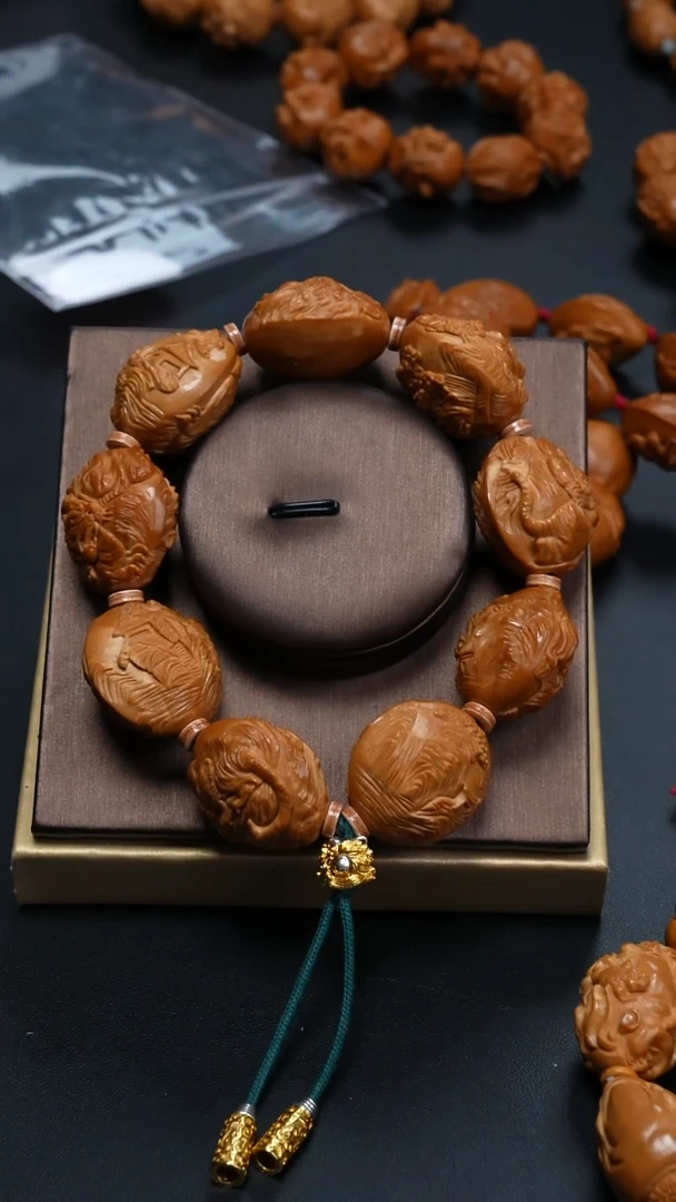 手串/手链橄榄核虎啸山林