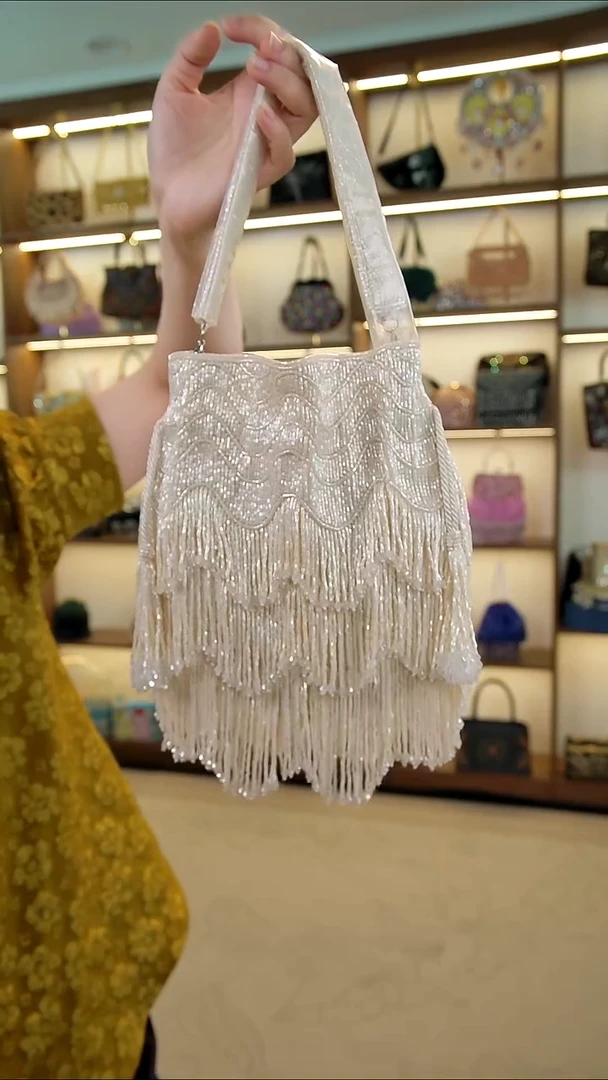 织物百格汇手工串珠包