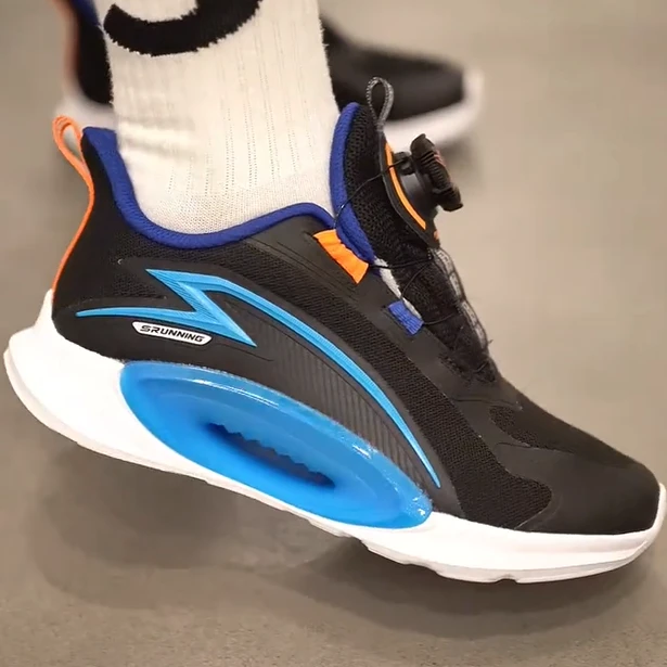 安踏儿童乘风运动鞋新派简约新款男大童减震耐磨网面跑步德训鞋