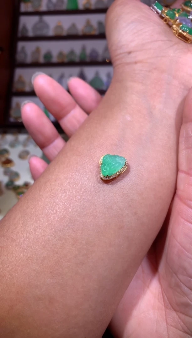 吊坠(不含链)18K金镶嵌翡翠陈*晓11111111