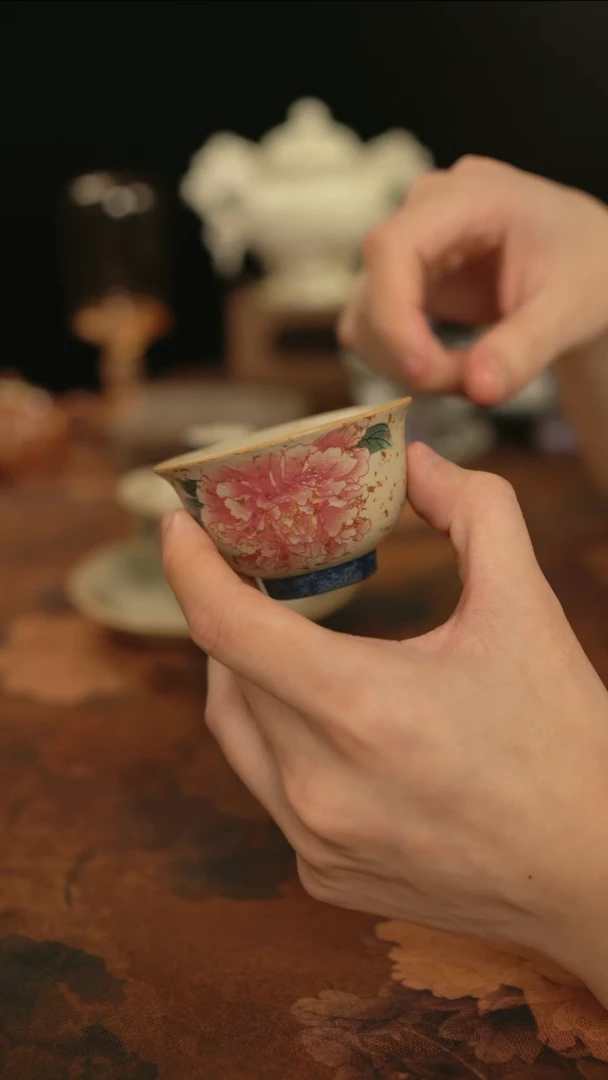 摩吉陶陶闪拍链接 焦糖牡丹杯