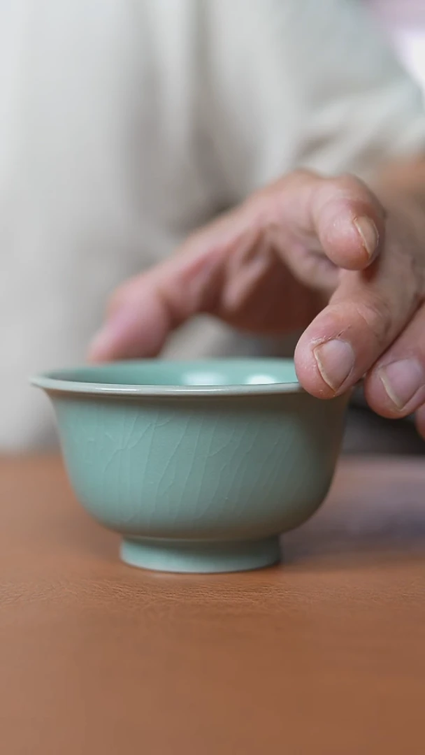 瓷片仿古翡翠绿釉厚胎压手杯一级礼盒