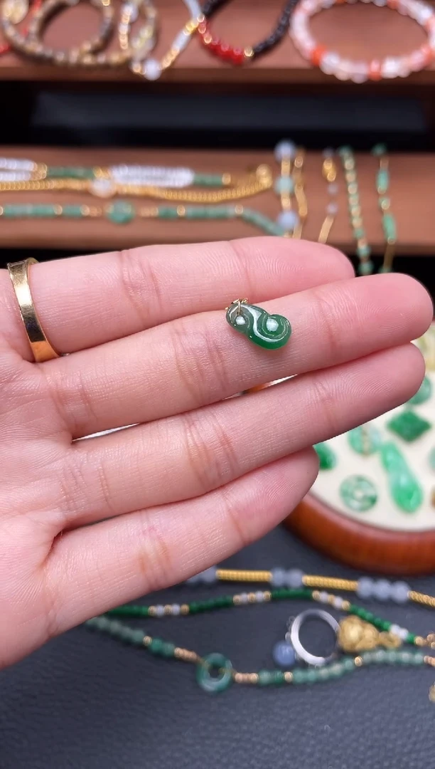 【闪购商品】翡翠吊坠(不含链)18K金镶嵌一个  JK637