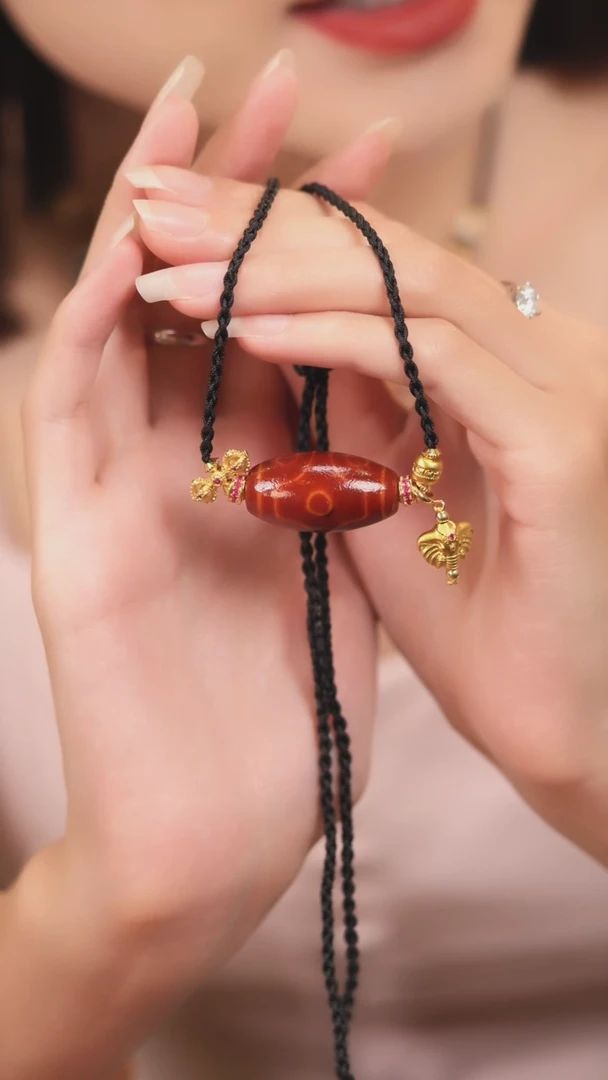 玛瑙/玉髓（覆膜）颈饰未镶嵌传世珠宝