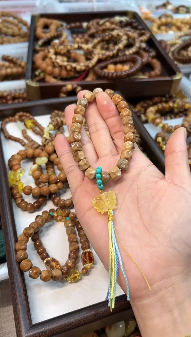 琥珀吊坠(赠链)未镶嵌库克无相卡10mm妖花楼兰 设计款 手持