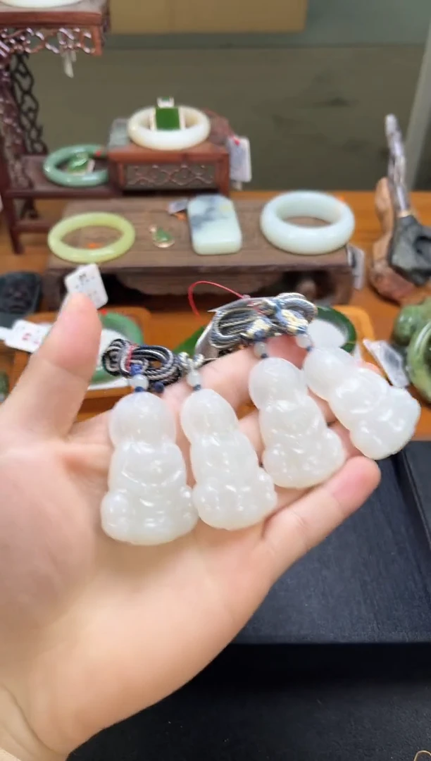 吊坠(不含链)未镶嵌和田玉青海野牛沟白玉 观音 多样性发一