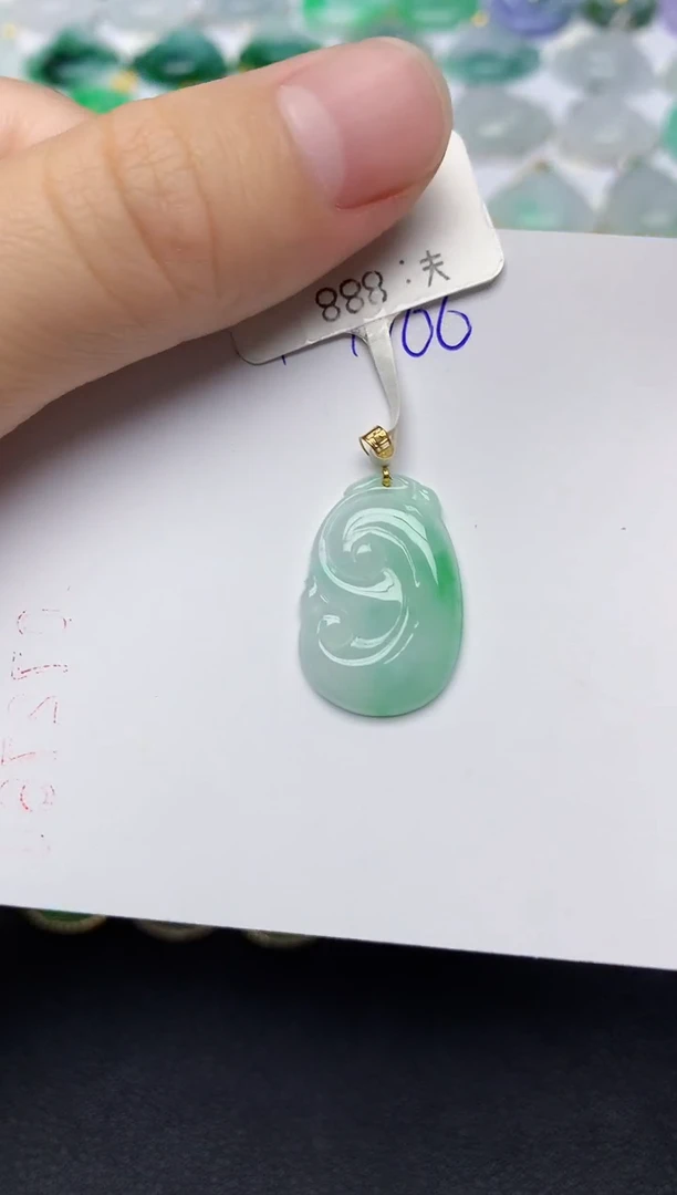 颈饰18K金镶嵌翡翠 天然缅甸A货翡翠百元以上9元证书费自理