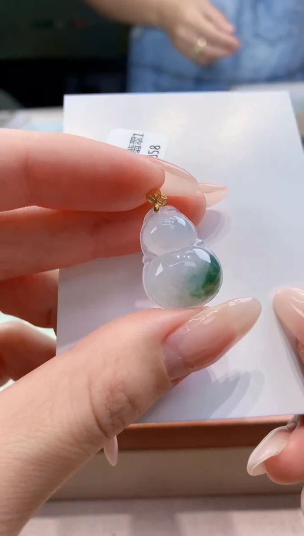 翡翠18K金镶嵌颈饰 天然缅甸a货翡翠