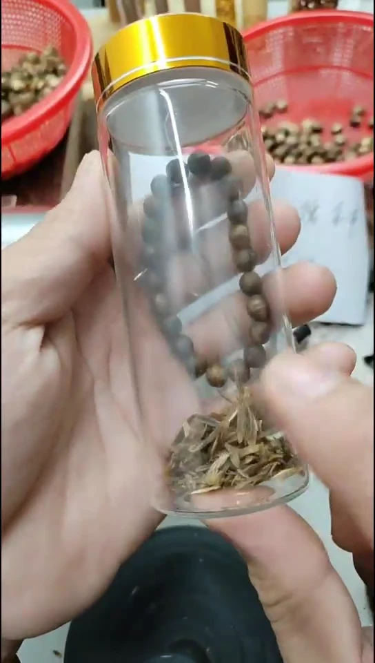 沉香碎屑奇楠沉香有暇卡8