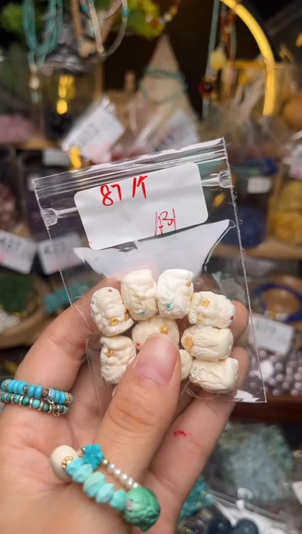 玻璃颈饰A31AAAAAAAA