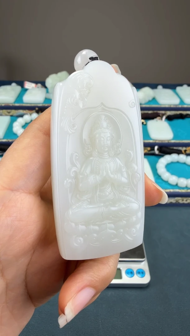 颈饰未镶嵌和田玉1