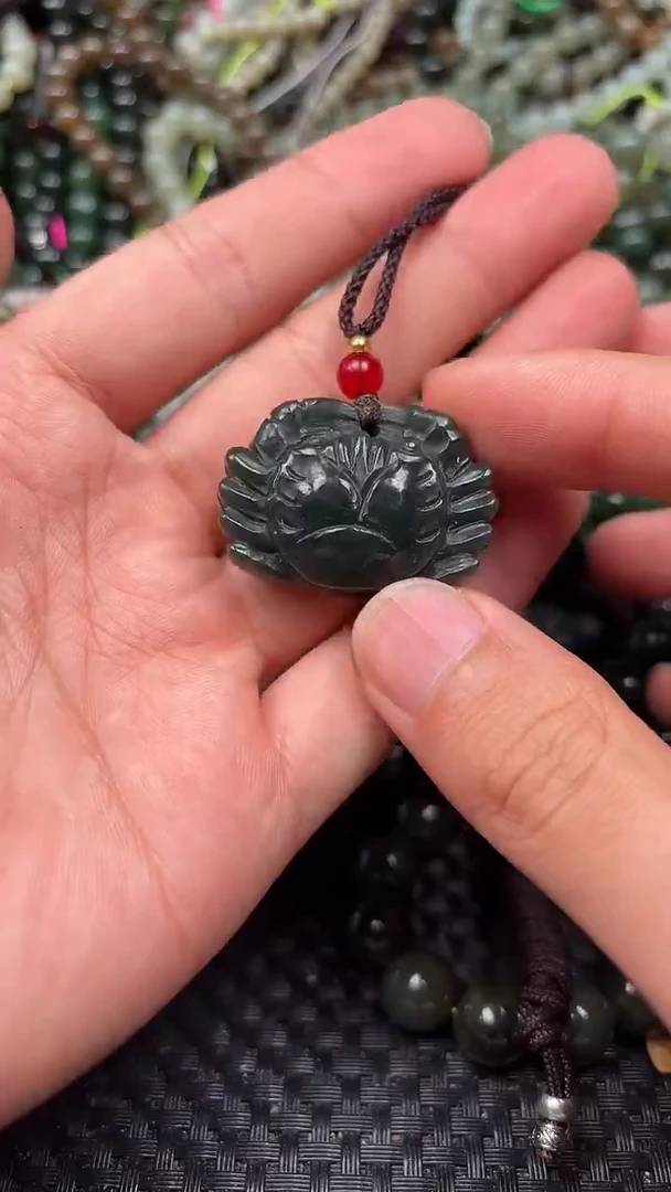 和田玉未镶嵌颈饰1