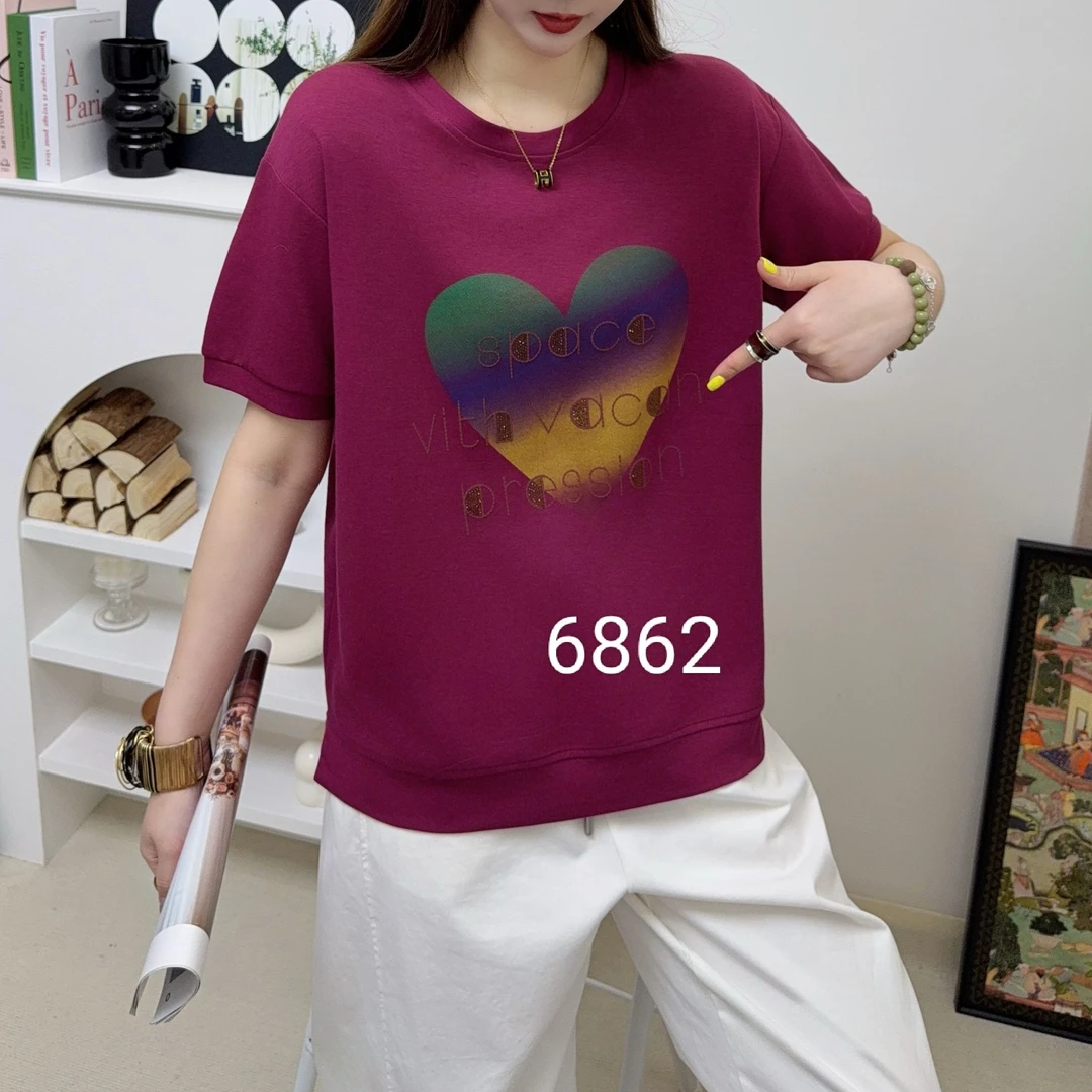 小施家南韩时尚宽松显瘦心形工艺字母闪钻遮肉大版T恤6862