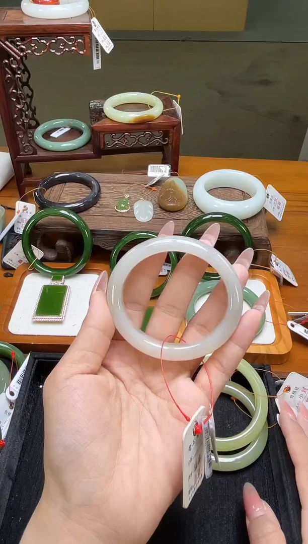 未镶嵌手镯和田玉新疆黑山 58圈 贵妃镯