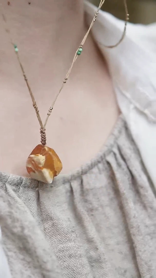 琥珀颈饰未镶嵌蜜蜡吊坠