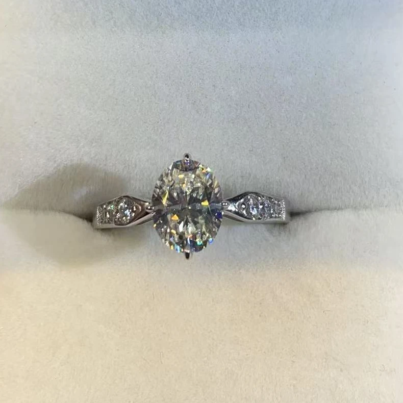 高奢钻饰 天空之境椭圆戒指2.0CT