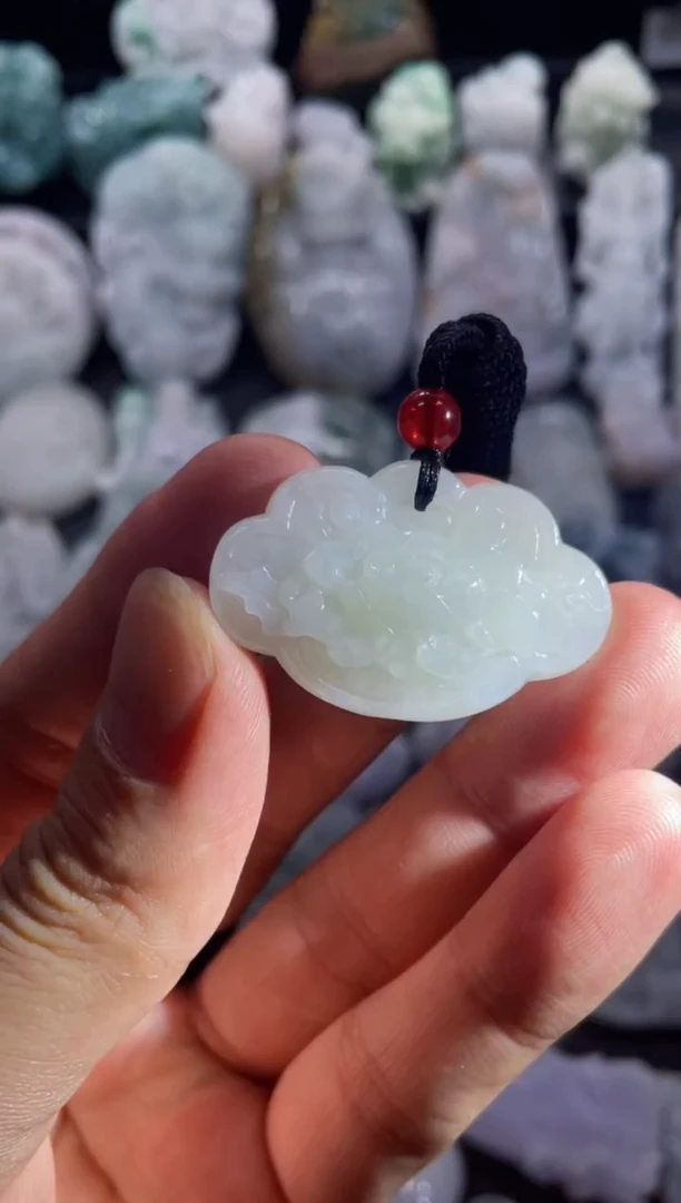 翡翠未镶嵌颈饰天然翡翠a货