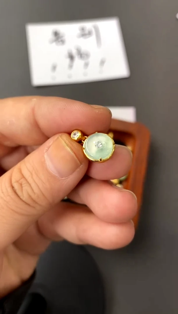 【闪购商品】翡翠颈饰银S925镀金镶嵌买断价