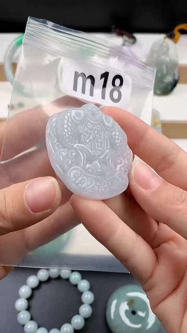 颈饰未镶嵌翡翠天然翡翠吊坠挂件