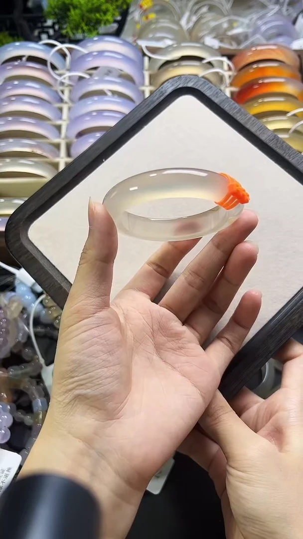 手镯玛瑙/玉髓未镶嵌54圈口厚装马料