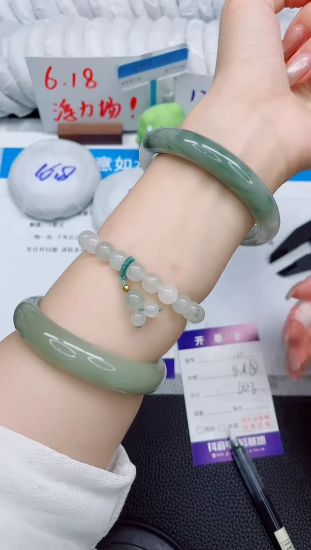 石英质玉手镯未镶嵌10-60.1