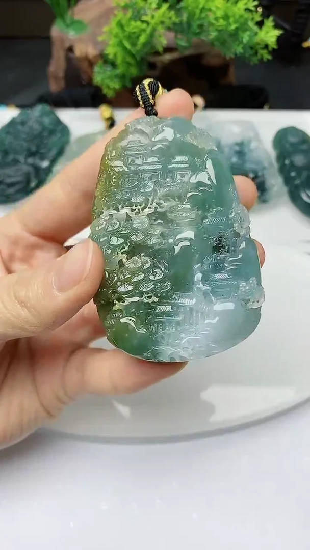 【闪购商品】翡翠颈饰未镶嵌