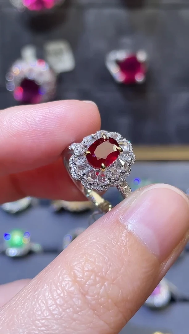 【闪购商品】红宝石戒指18K金镶嵌/无烧鸽血红/1.18ct