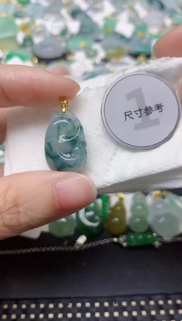 颈饰未镶嵌翡翠天然缅甸A货翡翠