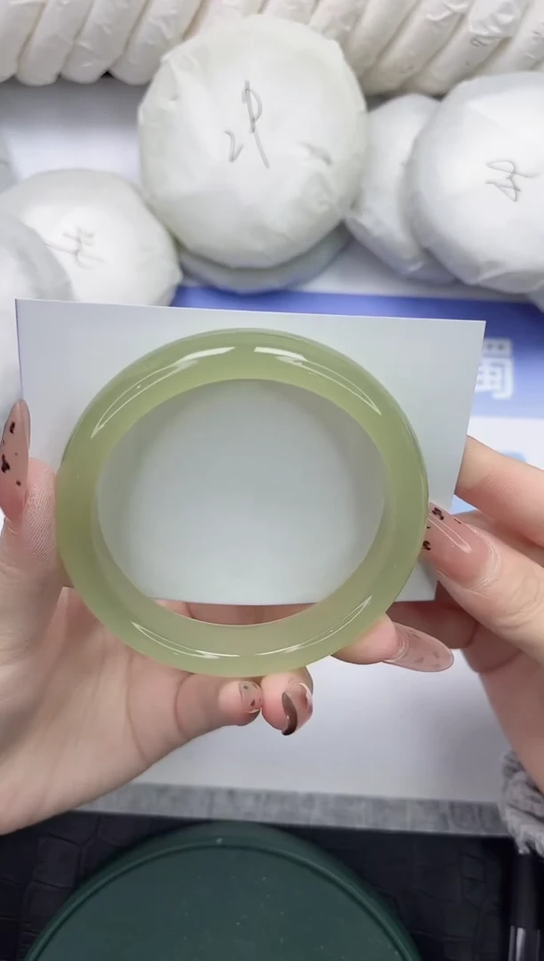 未镶嵌手镯石英质玉93-58