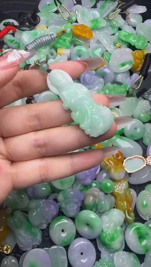 翡翠未镶嵌颈饰天然缅甸翡翠吊坠