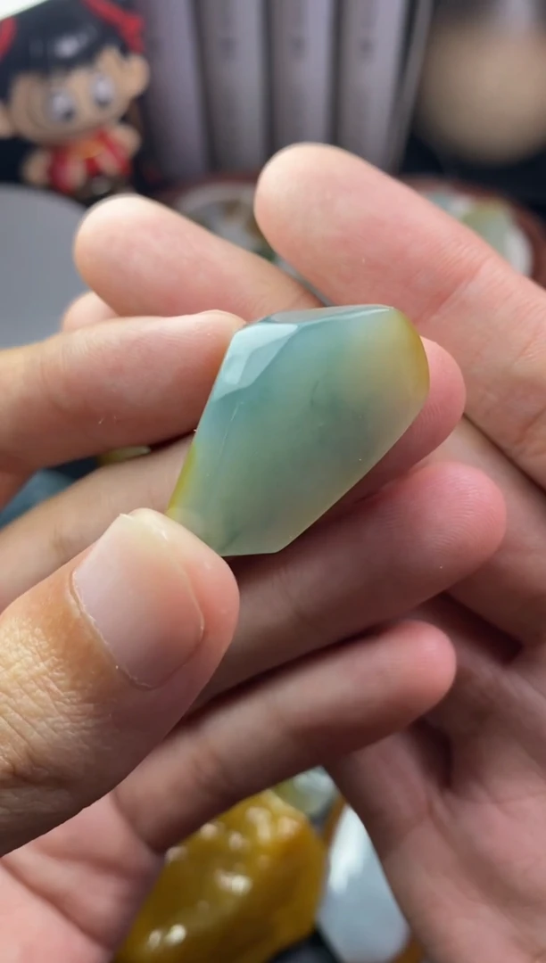 定制翡翠未镶嵌L**Y翡翠片料定制工费7.17-19金蟾