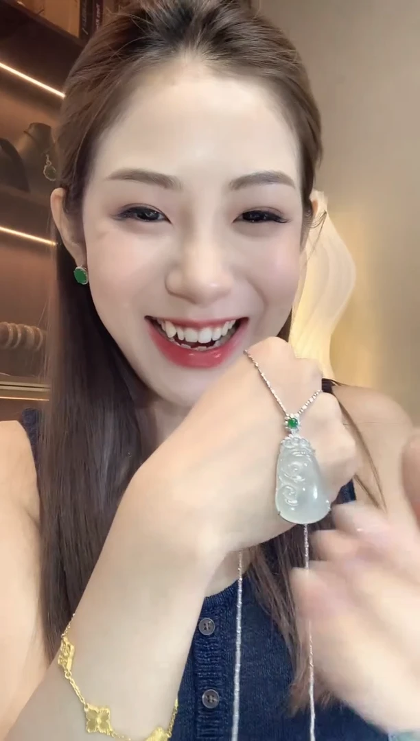翡翠18K金镶嵌吊坠(不含链)A29翡翠