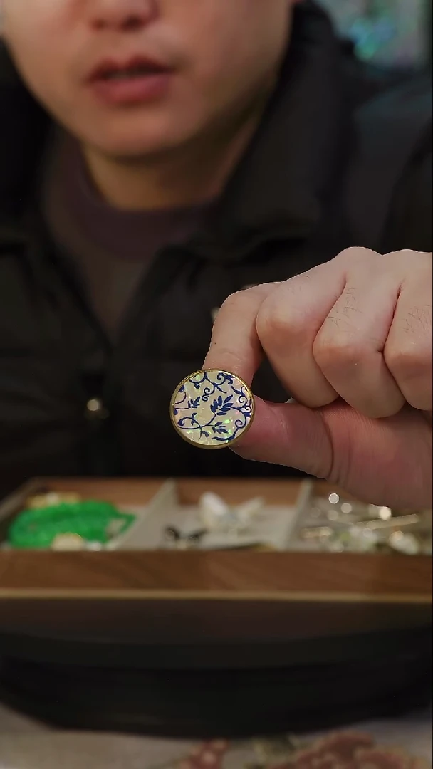 胸针·弘贝雅螺钿漆器文化馆