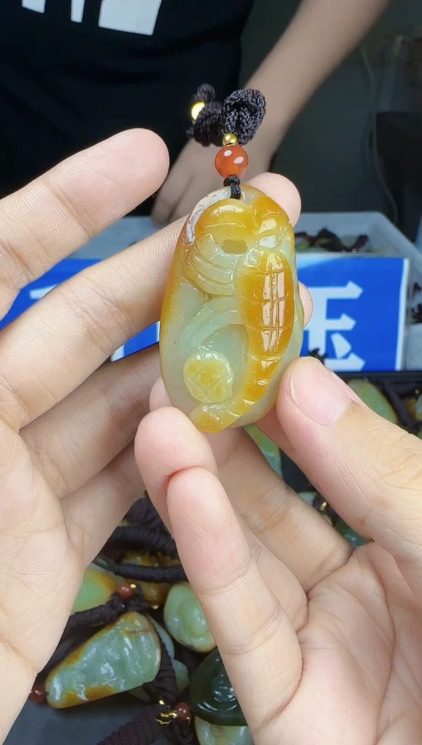 和田玉未镶嵌颈饰1