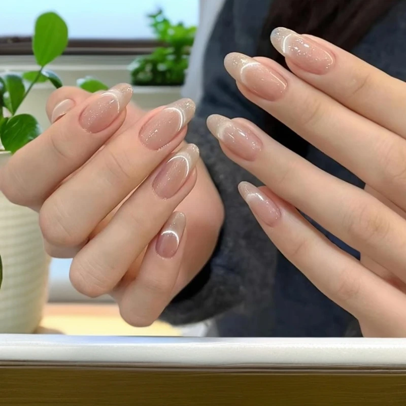 春夏冰透淡裸粉猫眼短款穿戴甲纯欲少女浪漫气息显白气质款美甲品