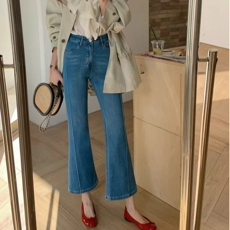 2025秋新款鱼骨边九分微喇牛仔裤女梨型身材小个子修身显瘦喇叭裤