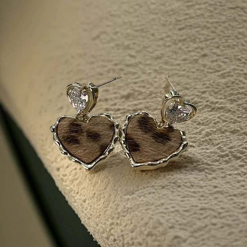 铜合金耳饰 气质豹纹秋冬简约爱心耳环复古个性时尚耳钉925银针