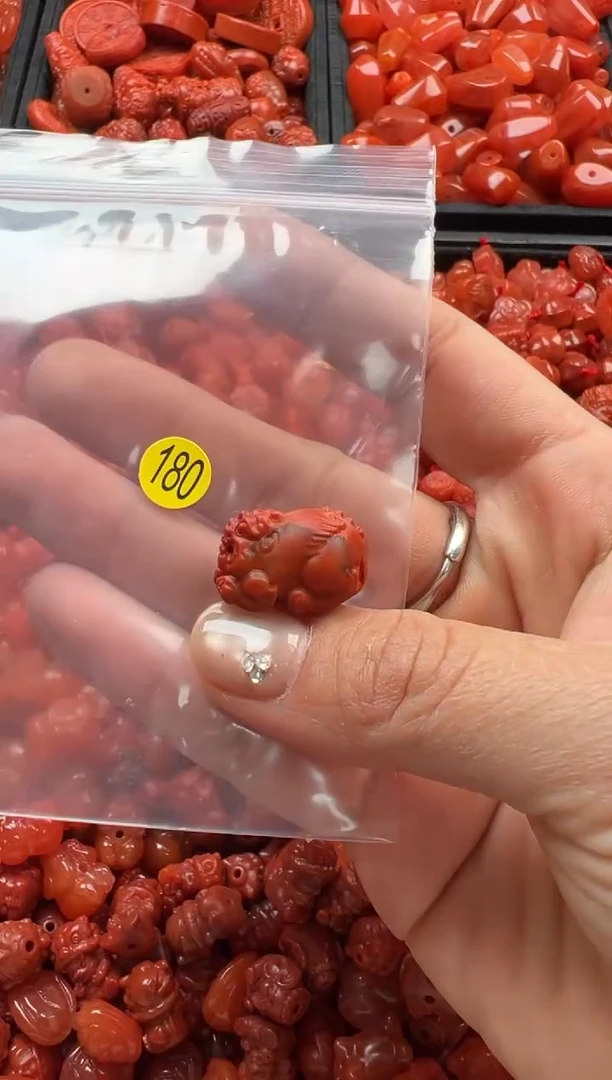 【闪购商品】南红玛瑙颈饰未镶嵌1