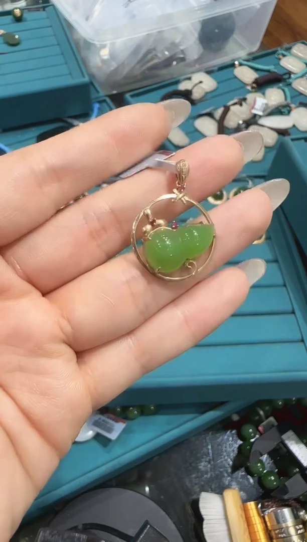 【闪购商品】和田玉吊坠/多样性发18K金镶嵌R251