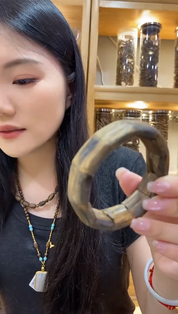 沉香手串F42（多样性发一件）白