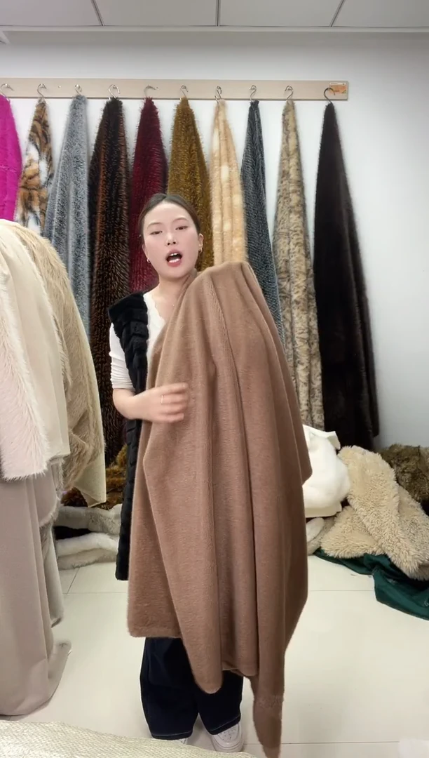 狐狸毛B29，尺寸1.8*2