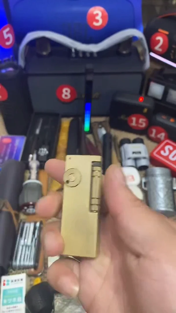 瓷片闪购商品 如图所示