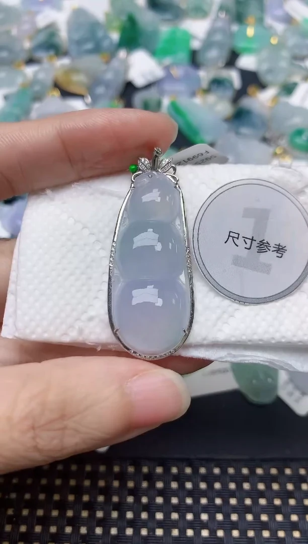 颈饰18K金镶嵌翡翠天然缅甸A货翡翠