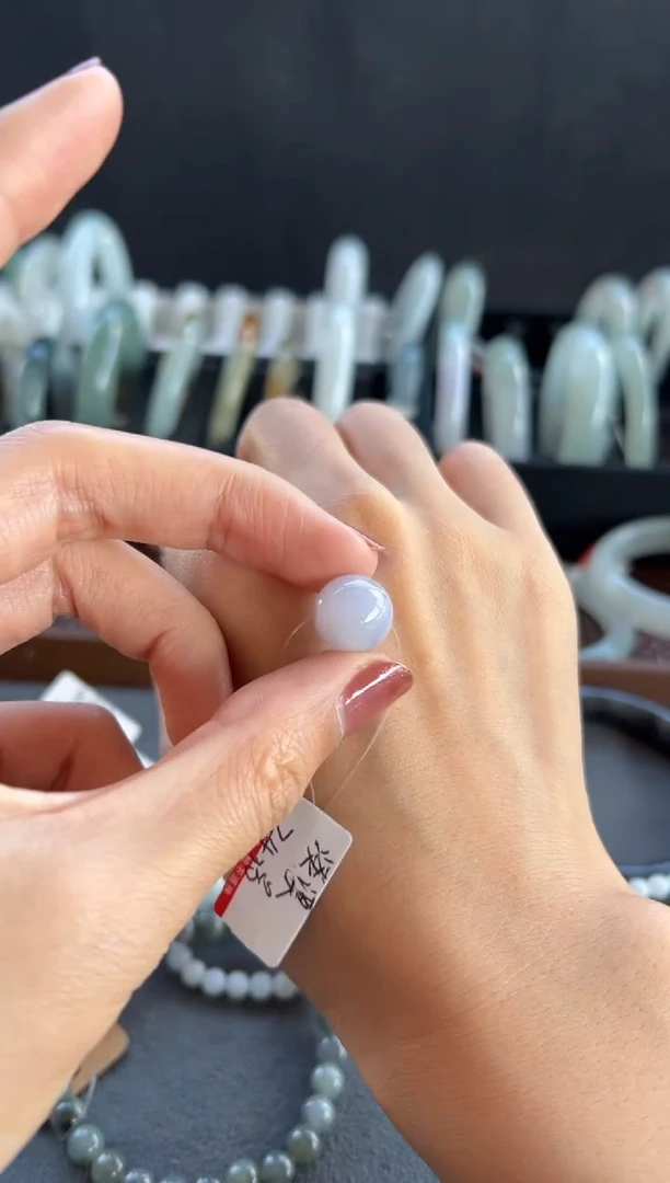 【闪购商品】翡翠吊坠(不含链)未镶嵌243号