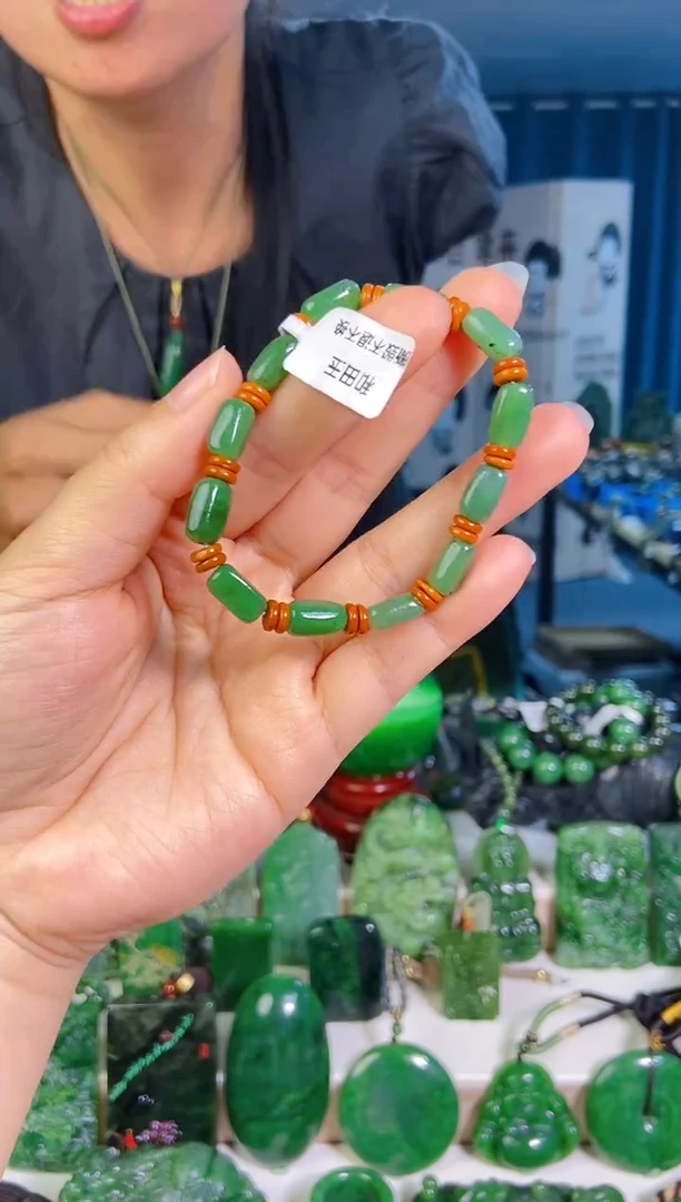 和田玉未镶嵌挂件1