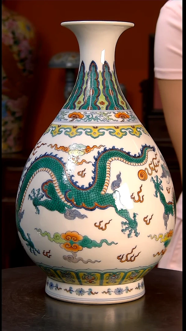 奉****琴当代仿制陶瓷摆件