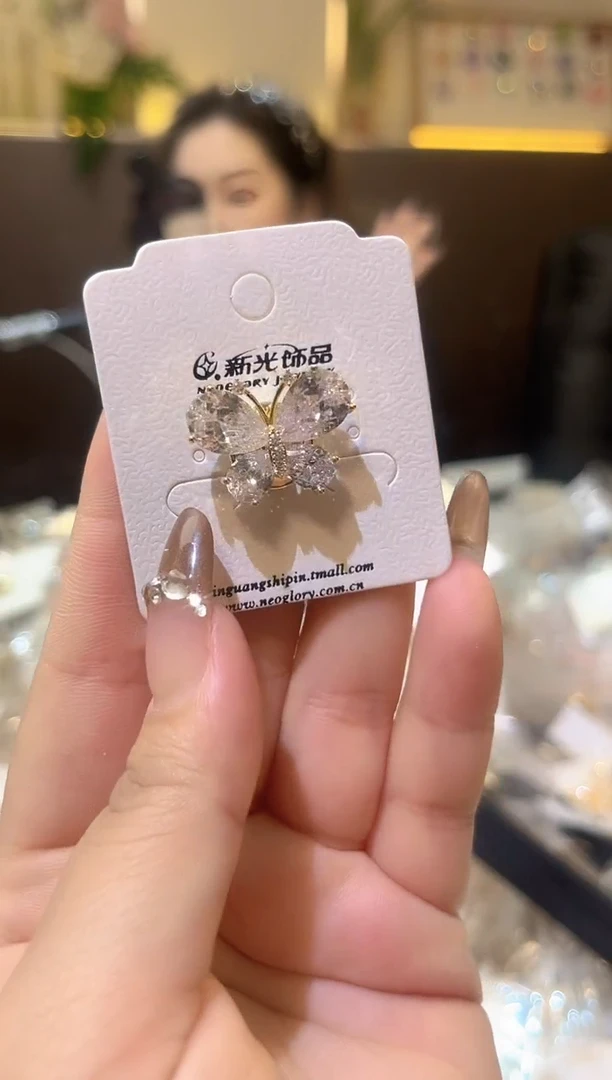 锆石铁合金精品饰界