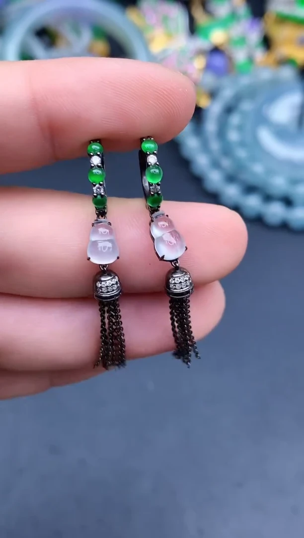 18K金镶嵌翡翠耳饰290-春日珠宝