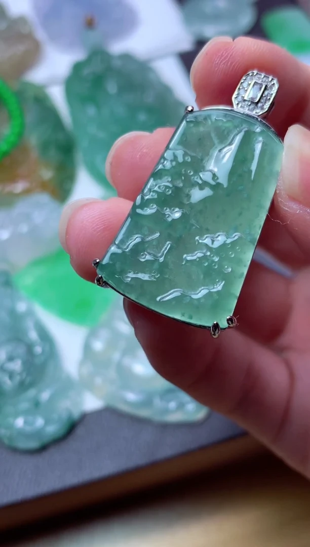 翡翠未镶嵌颈饰天然翡翠