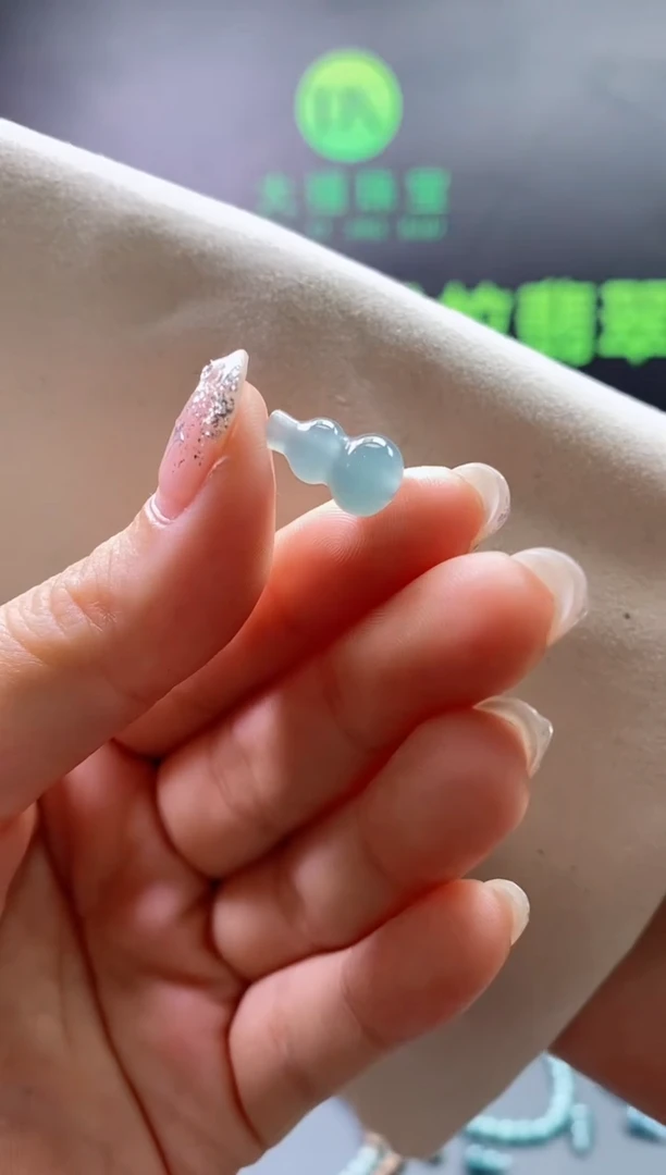 翡翠未镶嵌颈饰0868811420